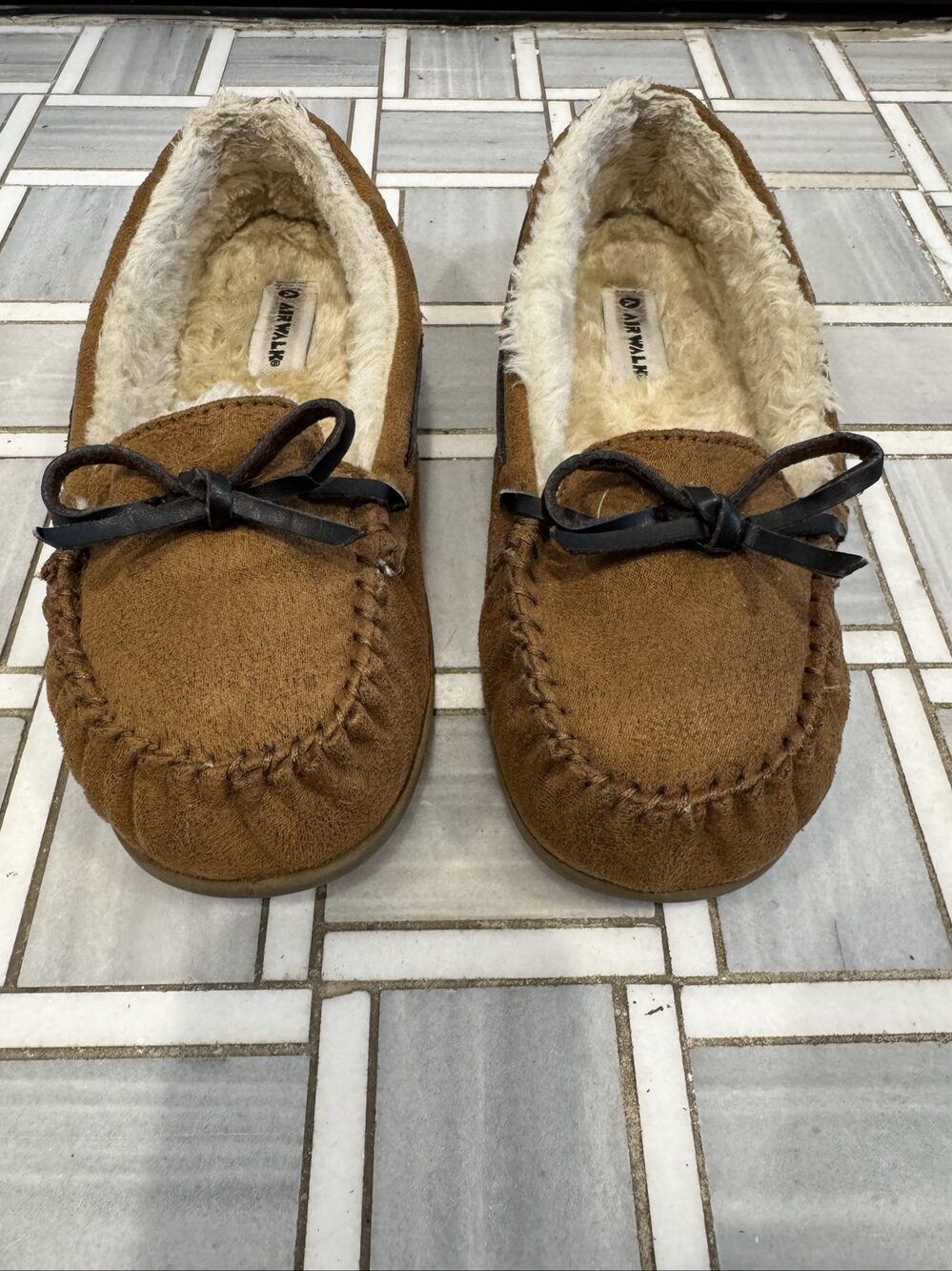 Women’s Airwalk Moccasin Slippers - Brown - Size 6.5